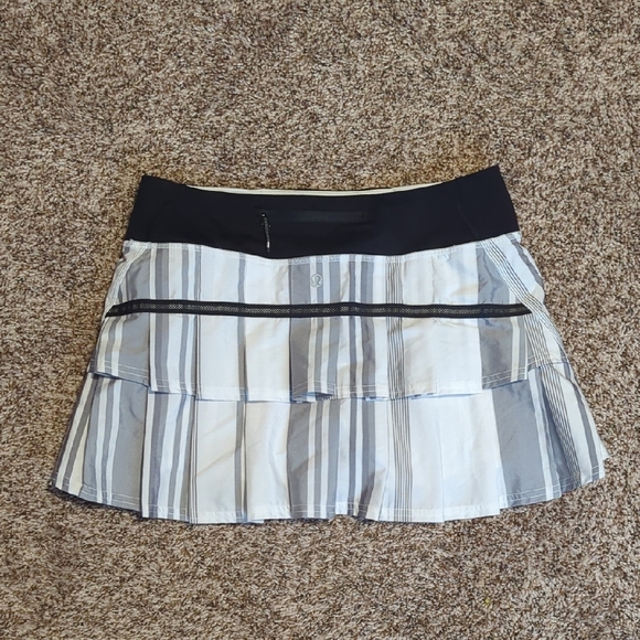 lululemon athletica Dresses & Skirts - Lululemon Pace Setter Skirt